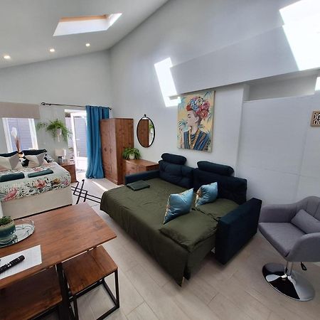 New, Stylish Studio Flat With Private Patio And Free On-Street Parking Check Out At 11Am Bournemouth Exterior photo