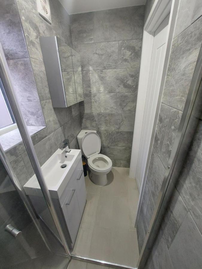 New, Stylish Studio Flat With Private Patio And Free On-Street Parking Check Out At 11Am Bournemouth Exterior photo